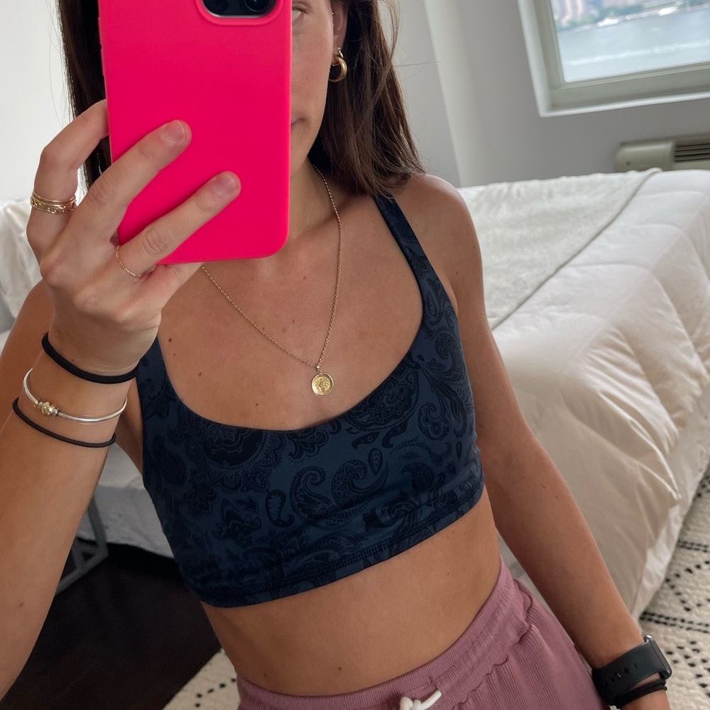 RARE lululemon sports bra